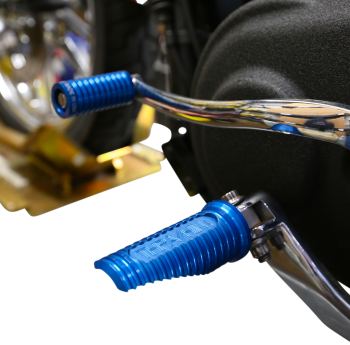 THRASHIN_SUPPLY_Canyon_Driver-Passenger_Footpegs_M8_Softail_Blue