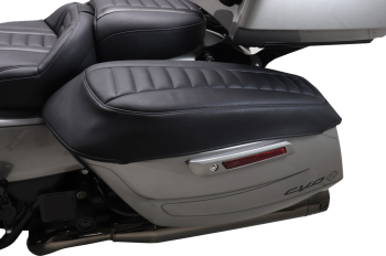 Deluxe Touring Saddlebag Lid Covers