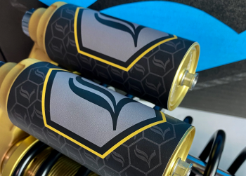 legend_suspension_revo-arc_reservoir_decals_gold