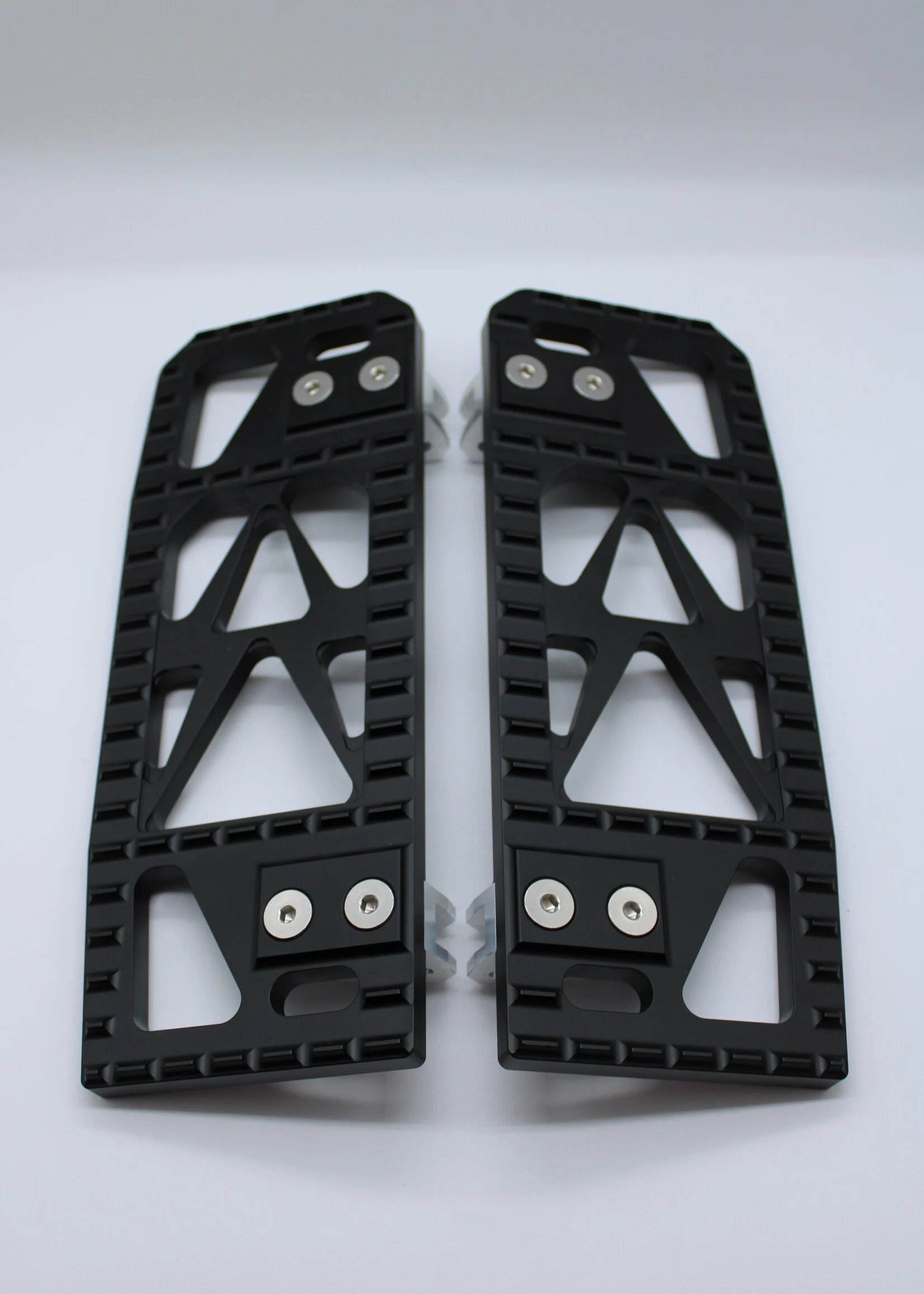 QUICK_INDUSTRIES_Floorboards_2008-2023_Bagger_Matte_Black