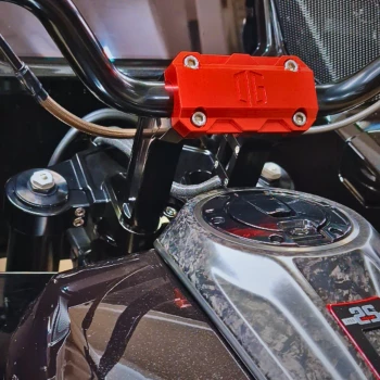 original_garage_moto_top_triple_tree_2023-cvo_road_glide_red