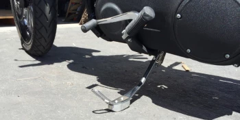 bung_king_1_kickstand_lift_block_fits_baggers_dyna_and_1999-2017_softail