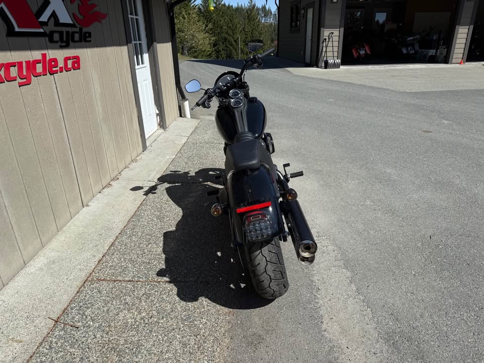 2021 Lowrider S